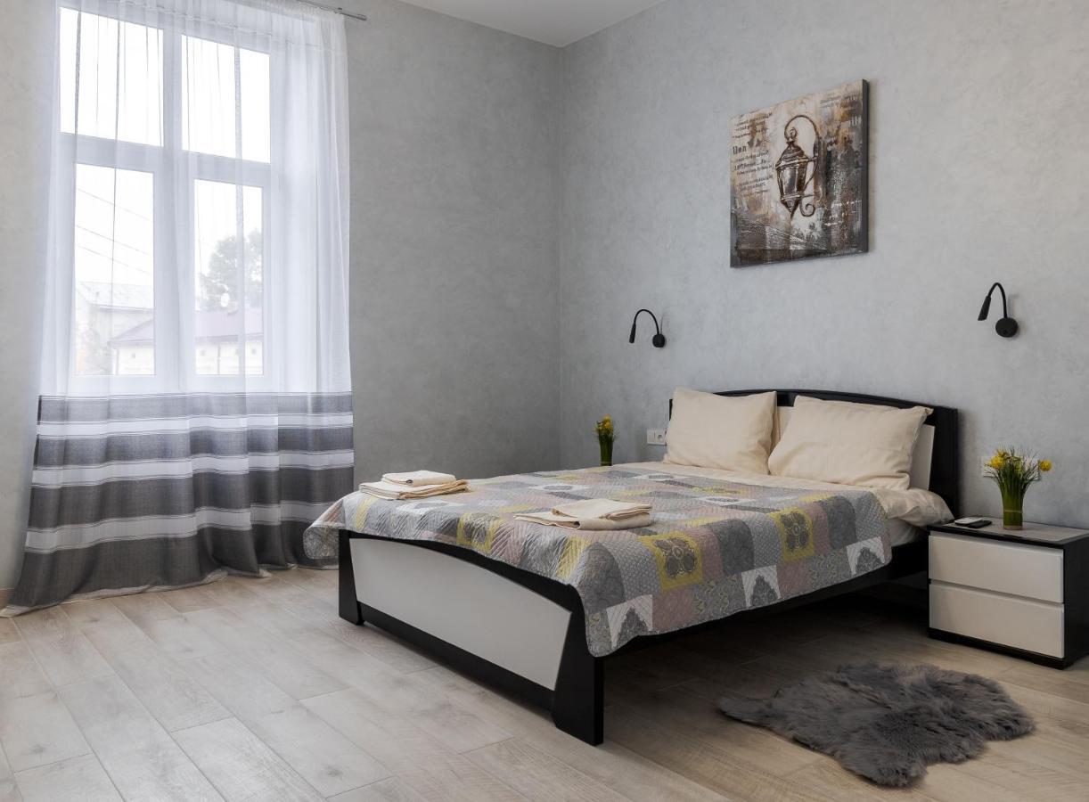 Golden Violin ! Apartments Lviv S Екстериор снимка