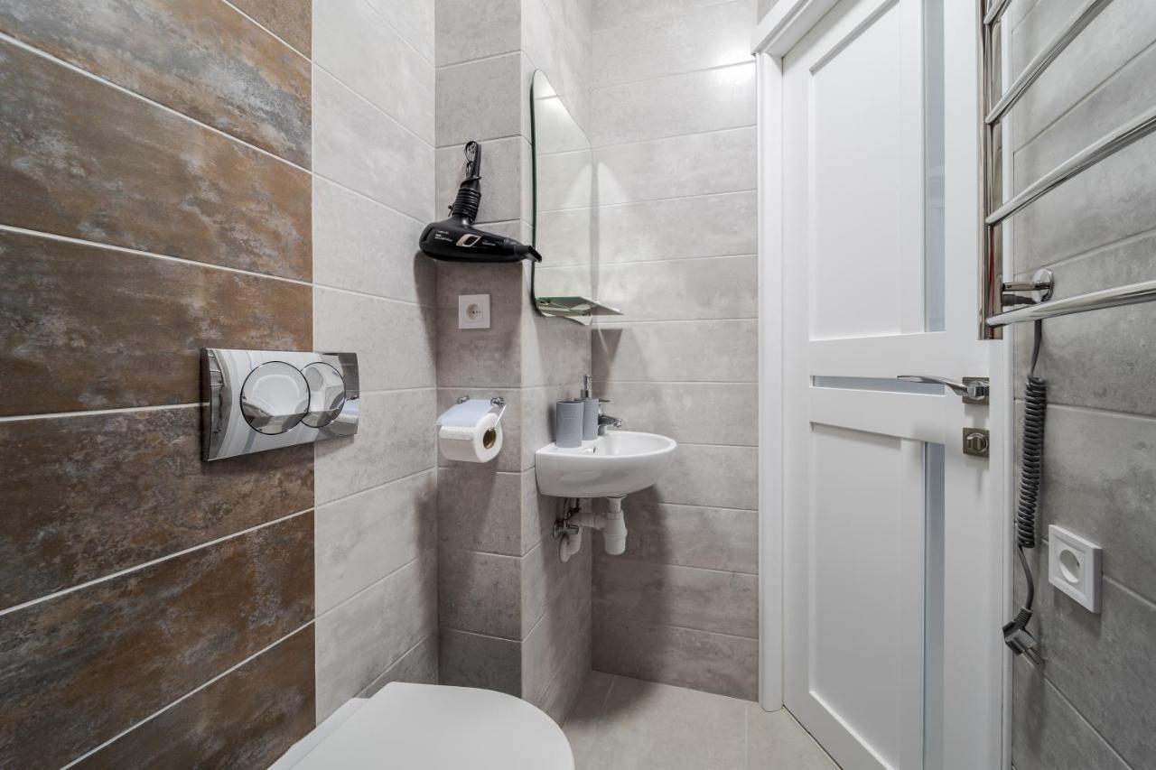 Golden Violin ! Apartments Lviv S Екстериор снимка