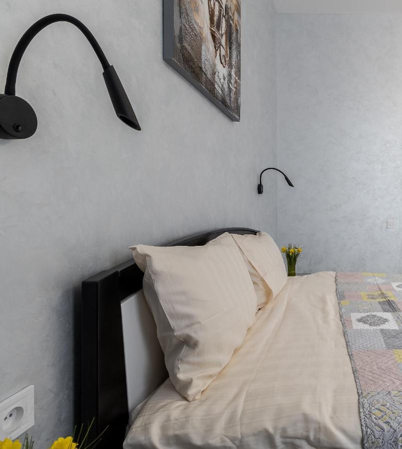 Golden Violin ! Apartments Lviv S Екстериор снимка